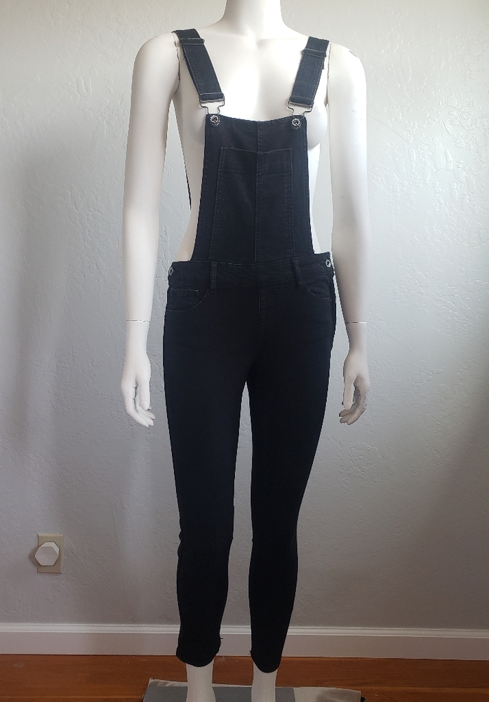 Dollhouse skinny and stretchy Jumpsuit - Picture 2 of 8